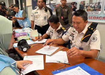 Bersama BNNK, Pegawai dan Warga Binaan LP Kelas IIB Ciamis Jalani Tes Urin